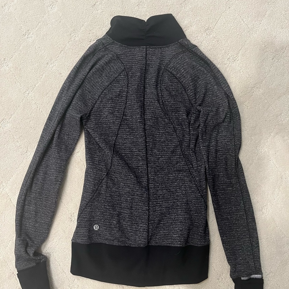 Lululemon Runderful Running Jacket - Picture 6 of 8